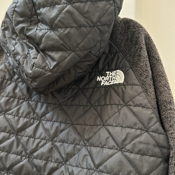 The North Face Water Repellent Quilted Sweater Fleece Jacket 4t - Picture 5 of 7